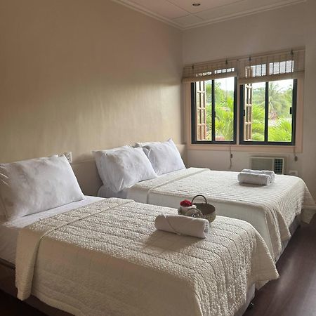 לובוק Stefanie Grace Paradise Inn מראה חיצוני תמונה
