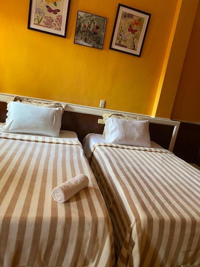 לובוק Stefanie Grace Paradise Inn מראה חיצוני תמונה