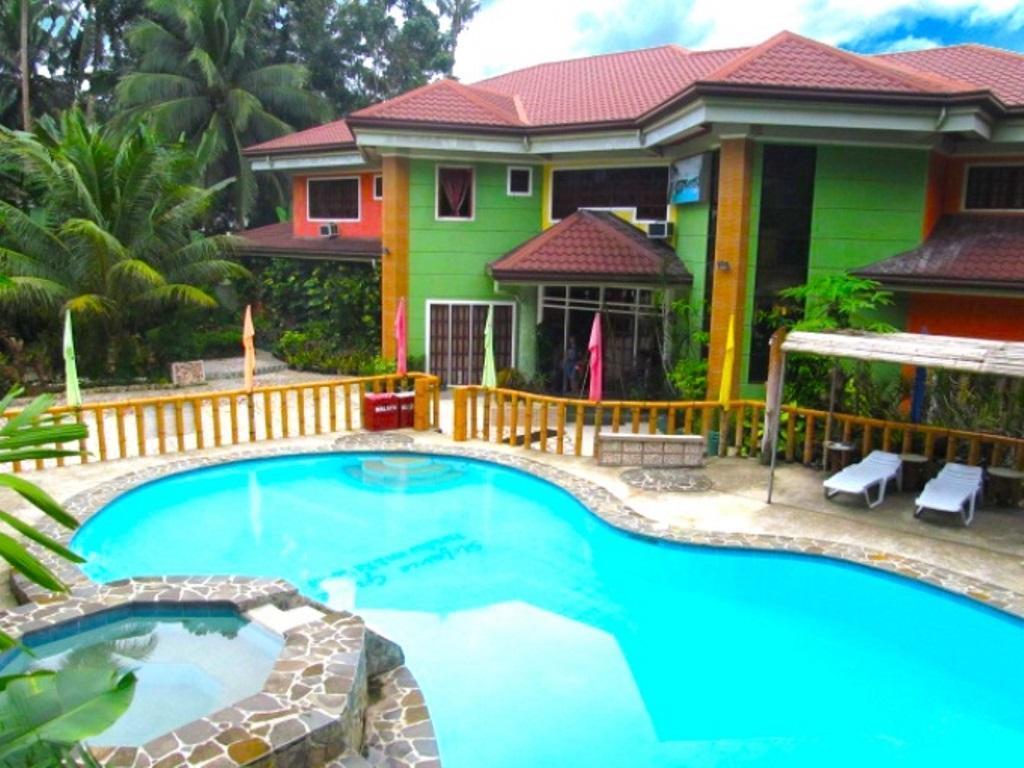 לובוק Stefanie Grace Paradise Inn מראה חיצוני תמונה