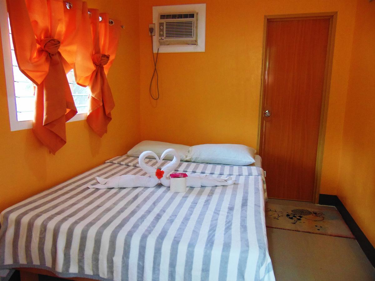 לובוק Stefanie Grace Paradise Inn מראה חיצוני תמונה